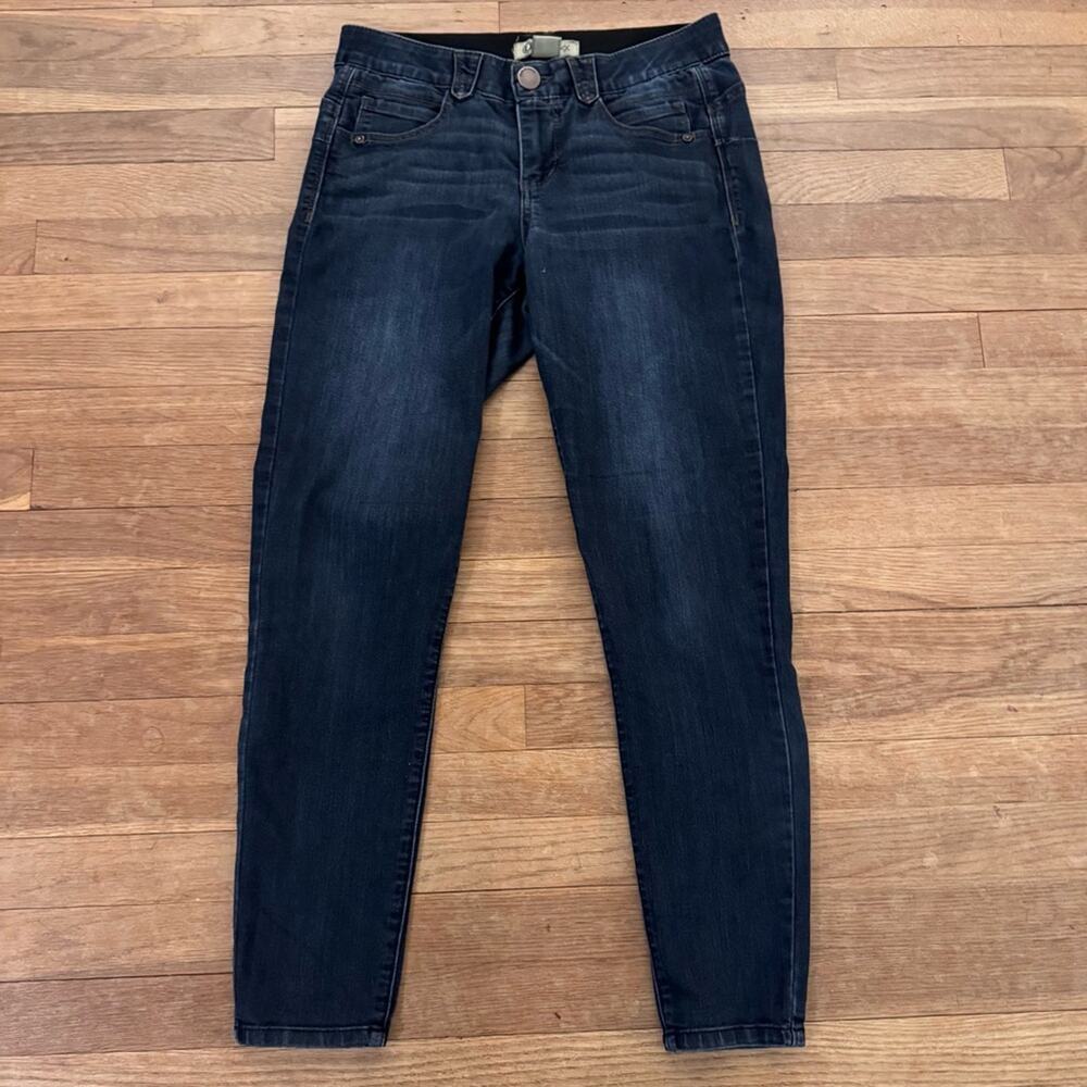 Democracy Women's "Ab"solution Blue Skinny Jeans - Size 6
 b86
